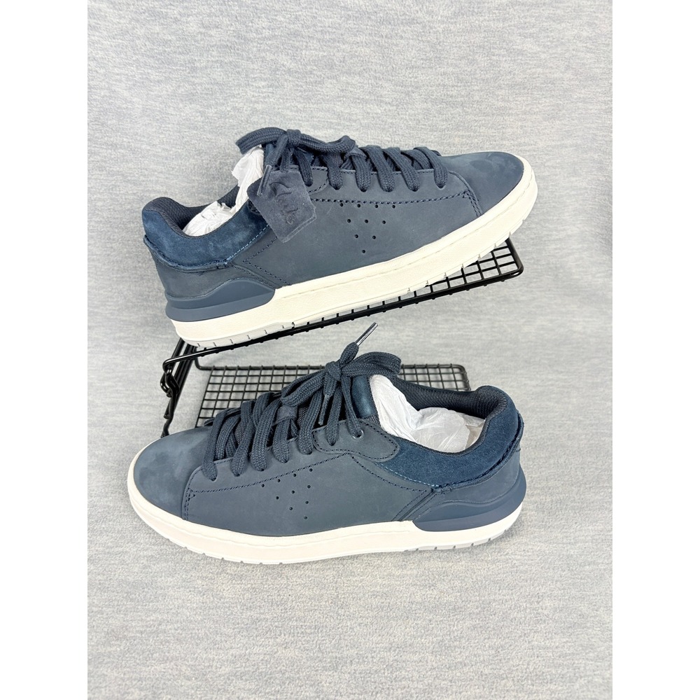 Clarks CourtLite2 Run Sneakers Mens 7.5 Blue Navy Nubuck Leather Sneakers Casual